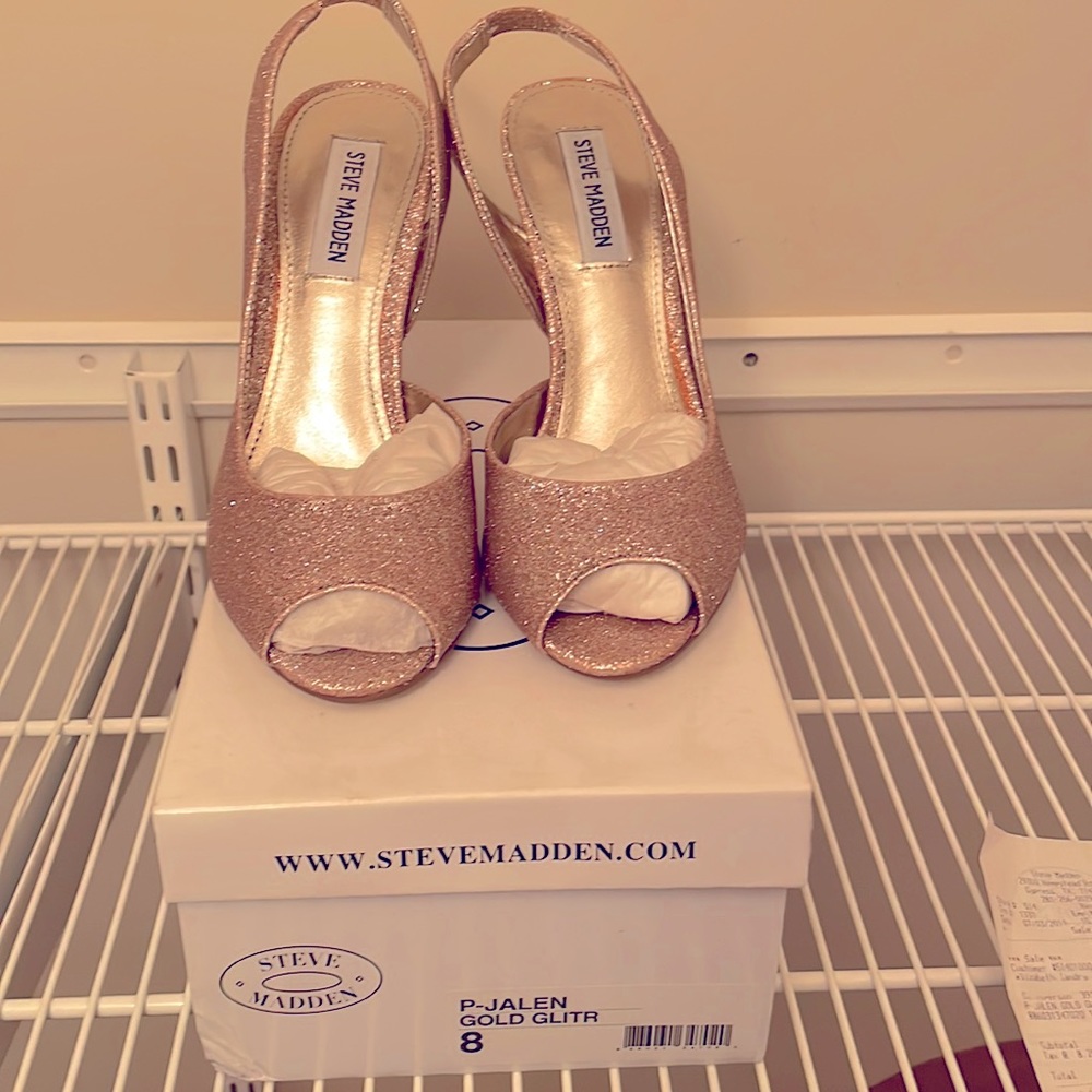 Steve Madden size 8 gold glitter heels